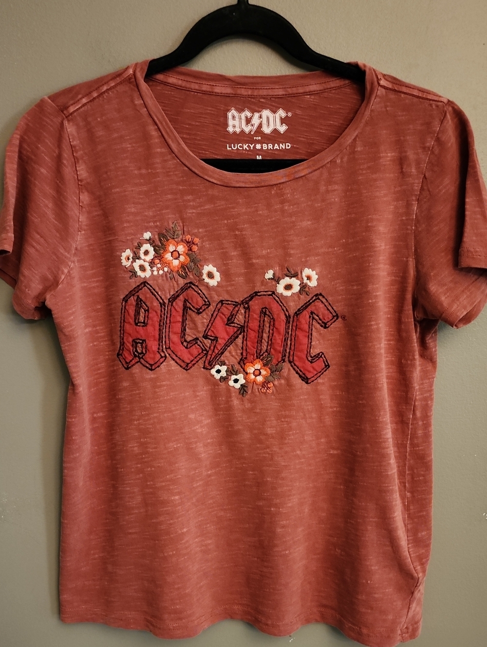 AC/DC by Lucky Brand Women's Rust Embroidered Floral Logo Tee